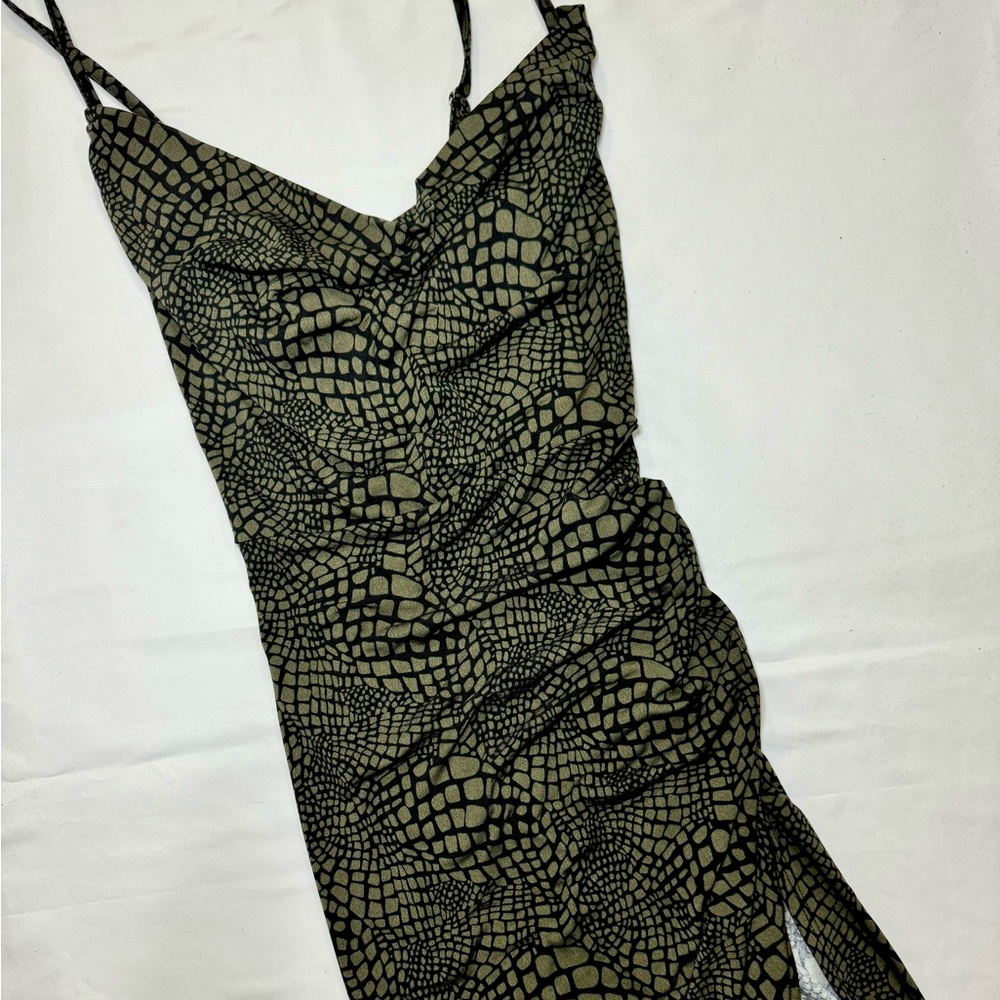 Maxi dress with slit